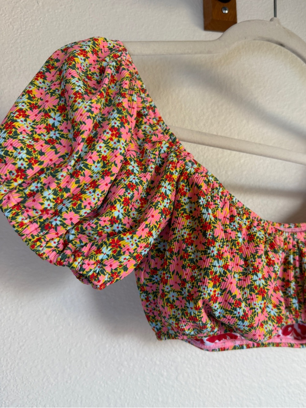 Maaji Reversible Puff Sleeve Swim Top L Floral Red Abstract Colombia